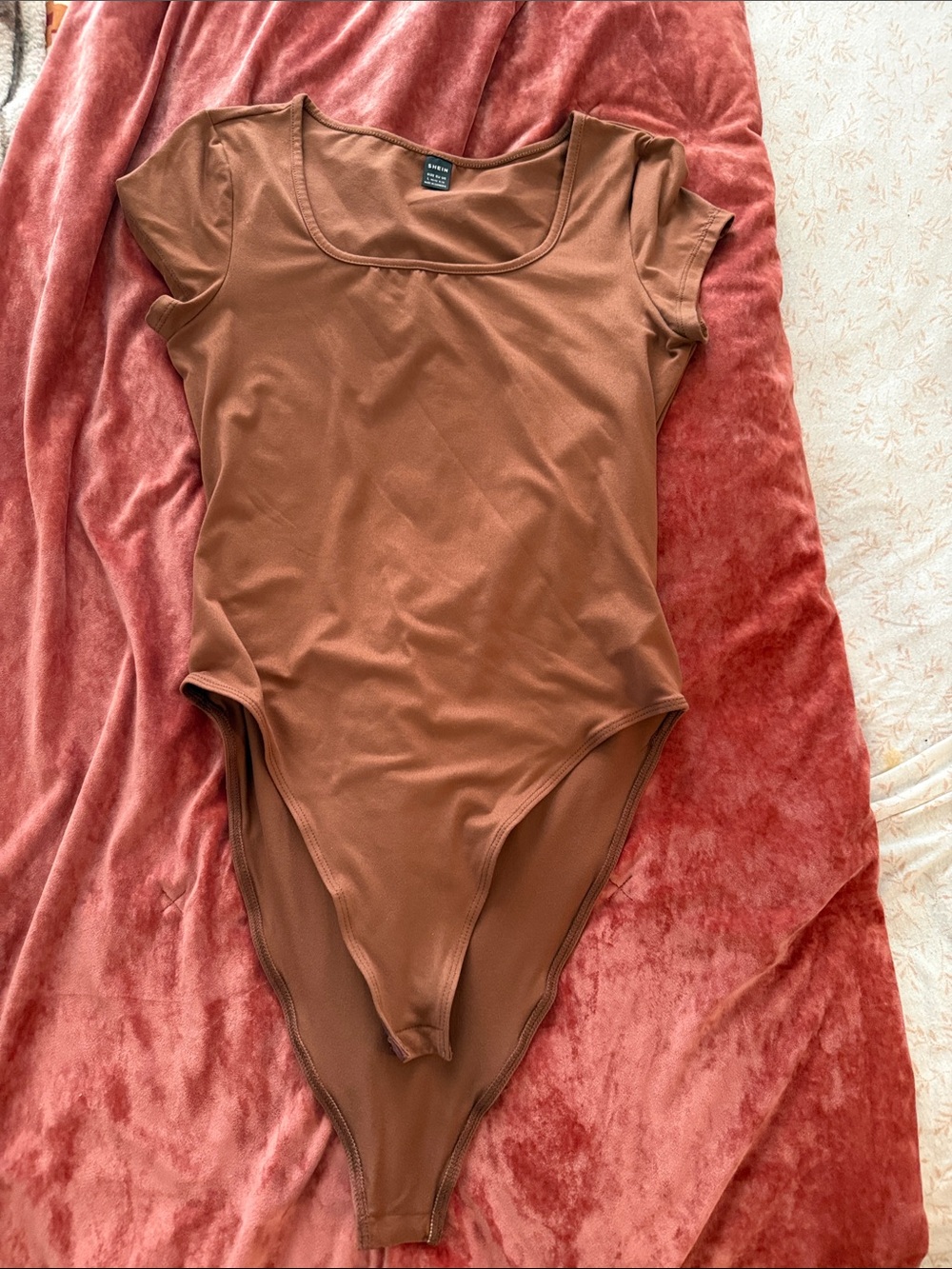 SHEIN Brown Scoop Neck Short Sleeve Bodysuit